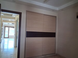 Master Bedroom in 3 BHK Builder Floor at Chittaranjan Park – for Rent