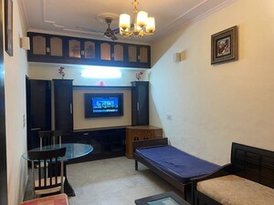 Living Room in 1 BHK Builder Floor at Sector 40 – for Rent