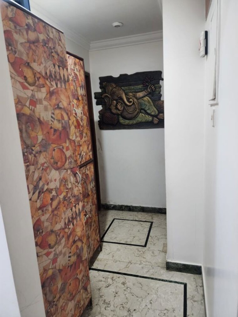 Balcony, lokhandwala complex 3 Bedroom 1400 Sq.Ft. Apartment In Lokhandwala Complex Mumbai 10376907