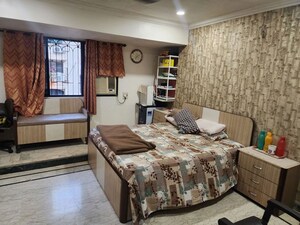 Bedroom in 3 BHK Apartment at Lokhandwala Complex – for Sale