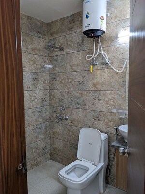 Bathroom in 1 BHK Builder Floor at Sector 38 – for Rent