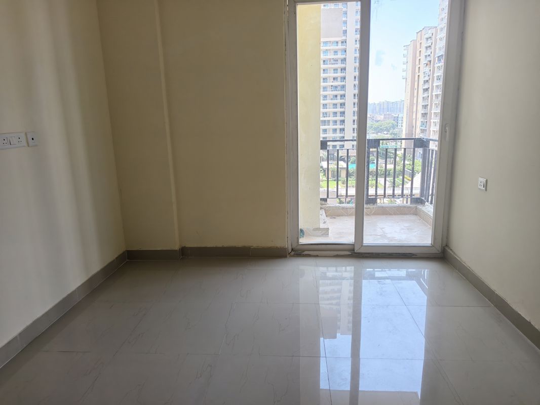 2 BHK + Basement Apartment For Rent in Sikka Karnam Greens