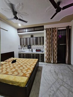 1 RkBuilder Floor For Rent in Sector 31