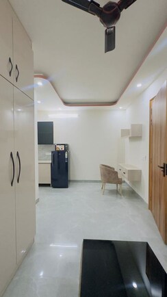 1 BHK Builder Floor For Rent in Sector 44