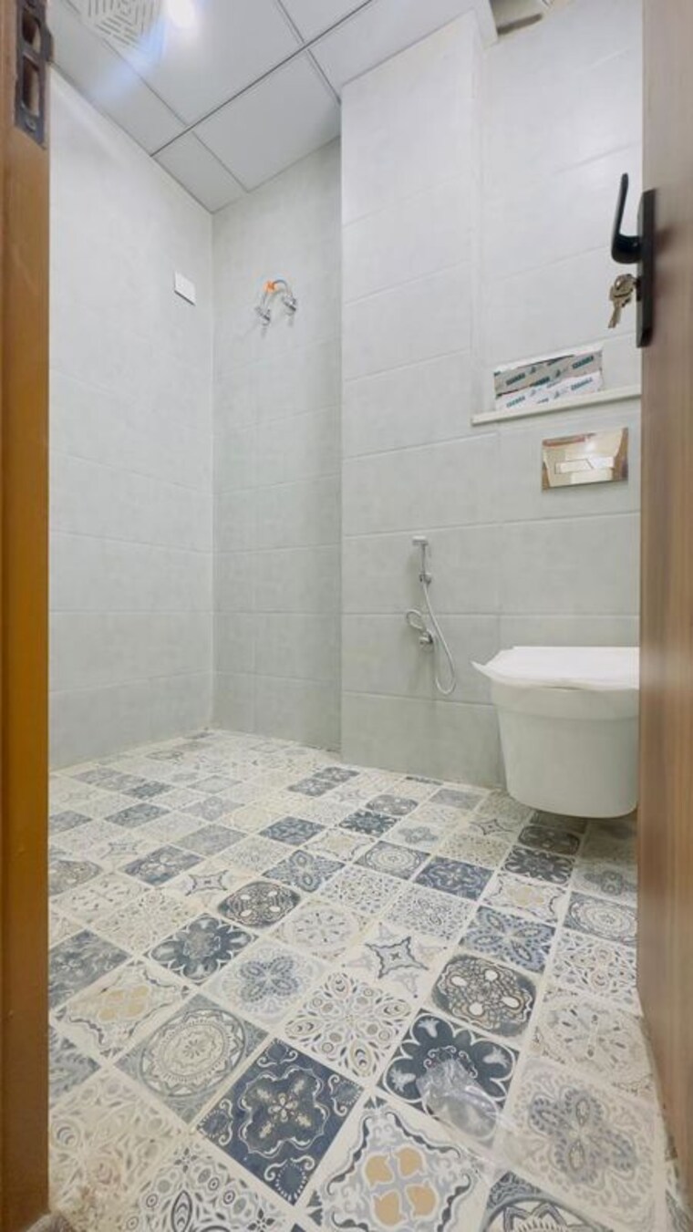 Bathroom, sector 31 1 Bedroom 755 Sq.Ft. Builder Floor In Sector 31 Gurgaon 10376938
