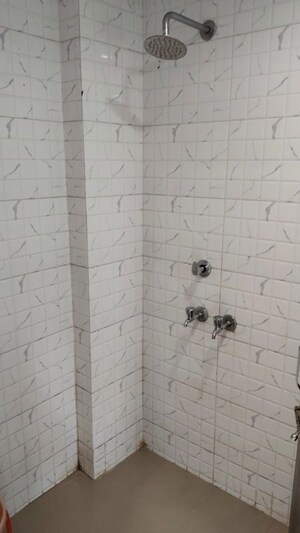 Bathroom in 1 RK Apartment at IFFCO Tower, Sector 29 – for Rent
