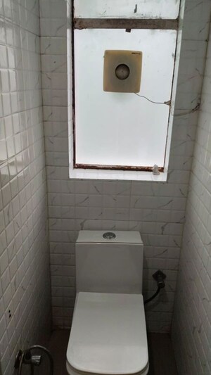 Bathroom in 1 RK Apartment at IFFCO Tower, Sector 29 – for Rent