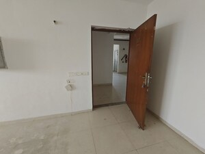 Room in 4 BHK Apartment at SS The Leaf, Sector 85 – for Rent