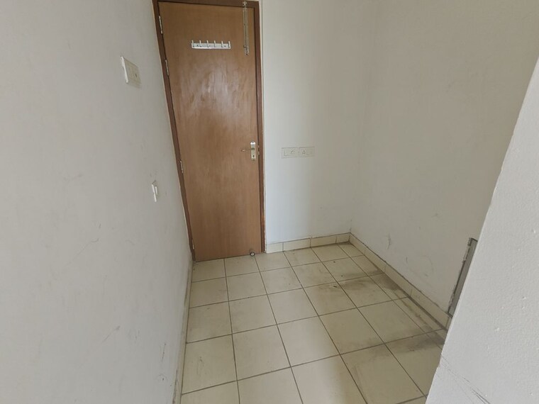 Bathroom, ss-the-leaf 4 Bedroom 2800 Sq.Ft. Apartment In Sector 85 Gurgaon 10376914
