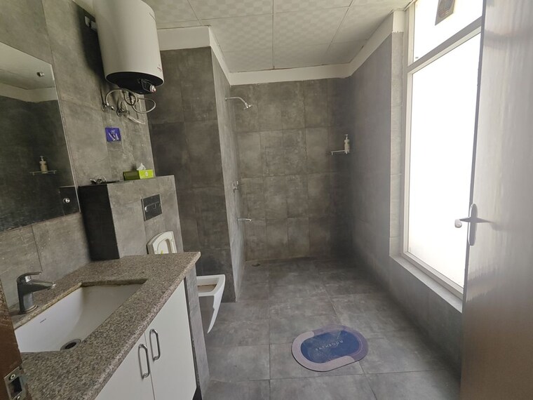 Bathroom, ss-the-leaf 4 Bedroom 2800 Sq.Ft. Apartment In Sector 85 Gurgaon 10376914