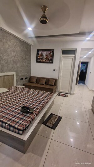 Team Area in 1 RK Builder Floor at Sector 41 – for Rent