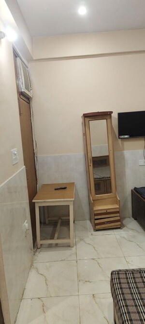 Furnished Amenities in 1 RK Independent House at Vishesh Khand, Gomti Nagar – for Rent
