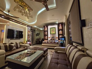 Gym in 4 BHK Builder Floor at Rajendra Nagar Sector 3 – for Sale