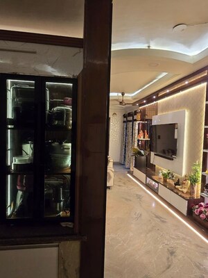 Parking in 4 BHK Builder Floor at Rajendra Nagar Sector 3 – for Sale