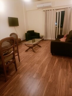 2 BHK Apartment For Rent in Unitech Rakshak
