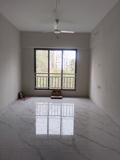 1.5 BHK + Store Room Apartment For Rent in Dadar West