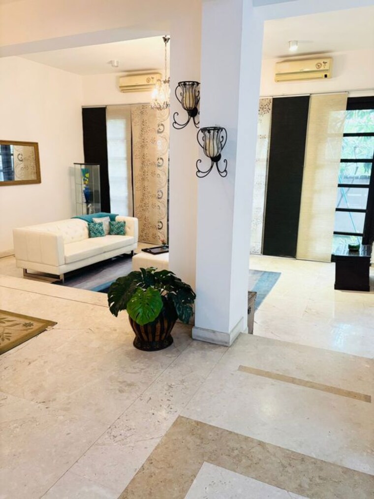 Living Room, vipul-tatvam-villas 3 Bedroom 3000 Sq.Ft. Villa In Sector 48 Gurgaon 10376983