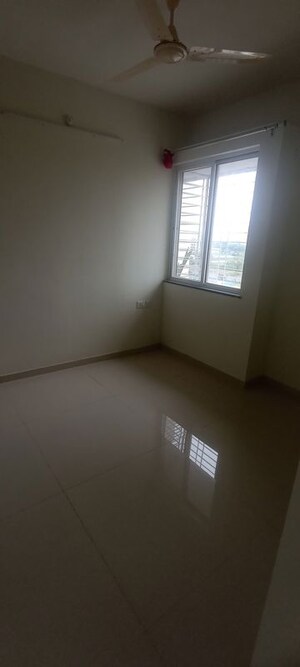 Room in 2 BHK Apartment at Rohan Ananta Phase 1, Tathawade – for Rent