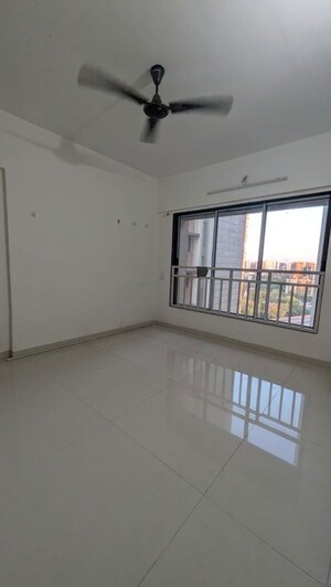 Room in 1 BHK Apartment at Star Sayba Residency, Kurla East – for Rent