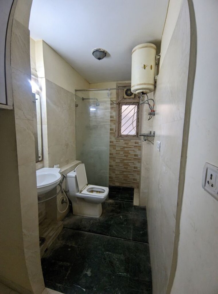 Bathroom, eros-garden-villas 2 Bedroom 1150 Sq.Ft. Builder Floor In Charmwood Village Faridabad 10377003