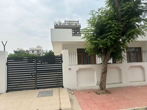 2 BHK Builder Floor – Exterior View View at Ansal API Esencia, Sector 67 - for Rent