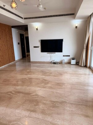 Room in 3 BHK Apartment at Mahindra Luminare, Sector 59 – for Sale