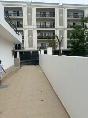 Balcony in 2 BHK Villa at Ansal API Esencia, Sector 67 – for Rent