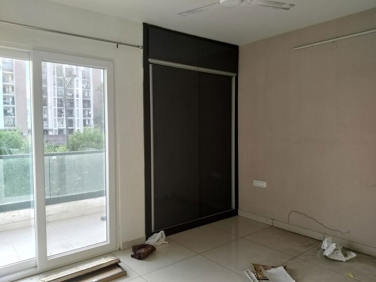 Room, hlp-palmillas 3 Bedroom 1700 Sq.Ft. Apartment In Vip Road Zirakpur 10377039