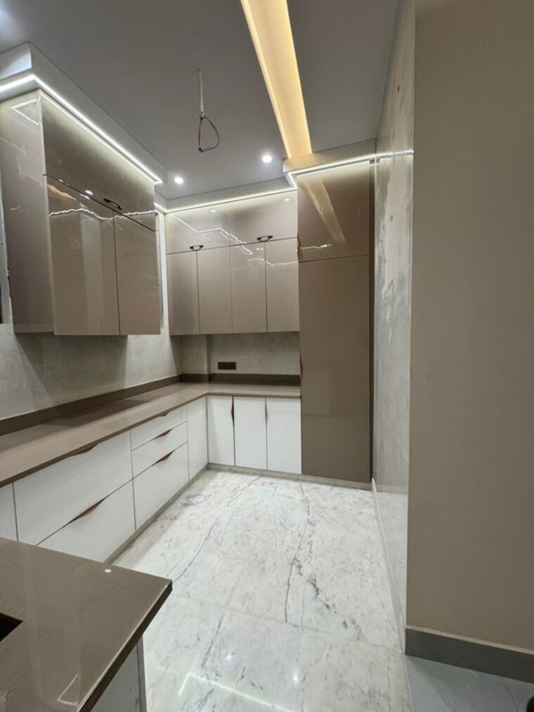 Kitchen, rajouri garden 3 Bedroom 160 Sq.Yd. Builder Floor In Rajouri Garden Delhi 10377044