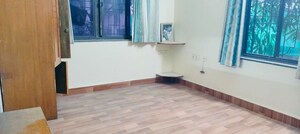 Room in 2 BHK Apartment at Deccan Gymkhana – for Rent