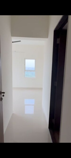 Bathroom in 3 BHK Apartment at Lodha Amara Tower 24 And 25, Kolshet Road – for Rent