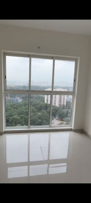 3 BHK Apartment For Rent in Lodha Amara New Tower, Kolshet Road