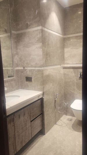 Bathroom in 3 BHK Builder Floor at Safdarjung Enclave – for Rent