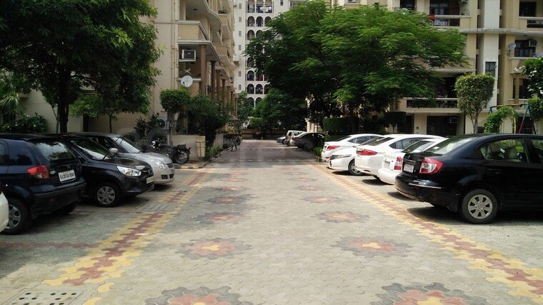  Parking, parsvnath-prestige 3 Bedroom 1550 Sq.Ft. Apartment In Sector 93a Noida 10377070