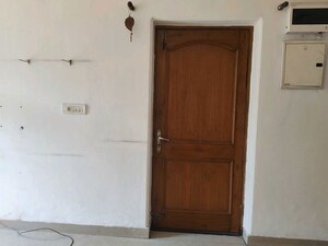Furnished Amenities in 3 BHK Apartment at Parsvnath Prestige, Sector 93a – for Sale