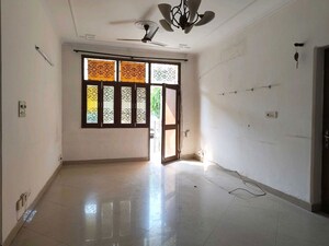 Room in 3 BHK Apartment at Parsvnath Prestige, Sector 93a – for Sale