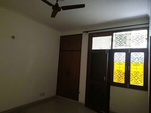 Room in 3 BHK Apartment at Parsvnath Prestige, Sector 93a – for Sale