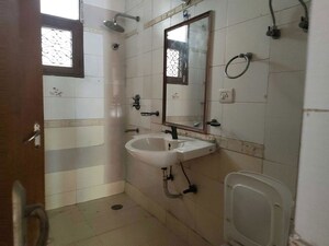 Bathroom in 3 BHK Apartment at Parsvnath Prestige, Sector 93a – for Sale