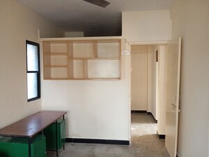Room in 2 BHK Apartment at Ganesh Nagar – for Rent