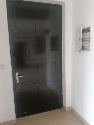 Furnished Amenities in 3 BHK Apartment at Eldeco Olympia, Sector 93a – for Sale