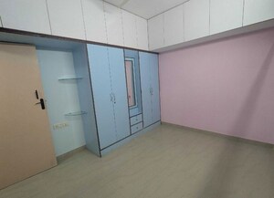 Room in 3 BHK Apartment at Mathura Sapthagiri, Bellandur – for Rent