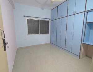 Room in 3 BHK Apartment at Mathura Sapthagiri, Bellandur – for Rent