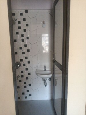 Bathroom in 1 BHK Apartment at Shree Krishna Daffodil Heights, Bhandup West – for Rent