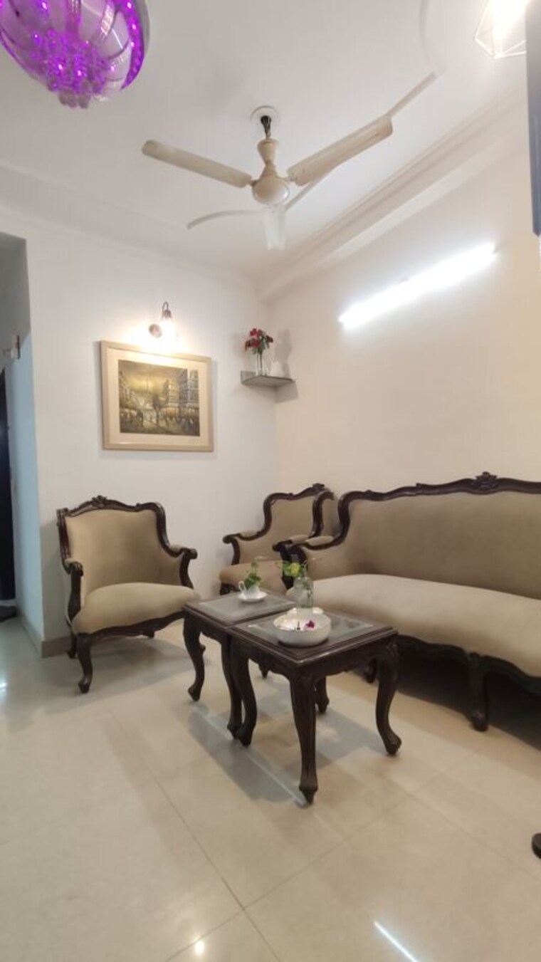 Living Room, saket 2 Bedroom 800 Sq.Ft. Apartment In Saket Delhi 10377105