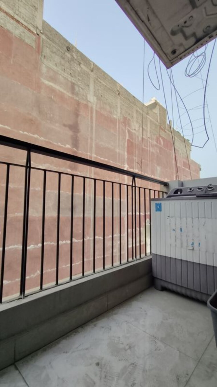Balcony, saket 2 Bedroom 800 Sq.Ft. Apartment In Saket Delhi 10377105
