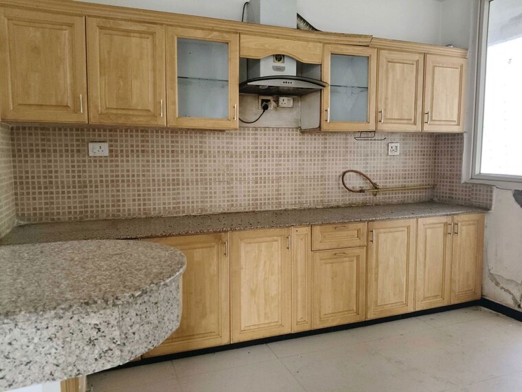 Kitchen, supertech-emerald-court 3 Bedroom 2290 Sq.Ft. Apartment In Sector 93a Noida 10377104