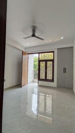 2 BHK + Basement Apartment For Rent in Saket