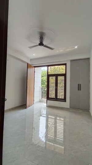 2 BHK Apartment For Rent in Saket