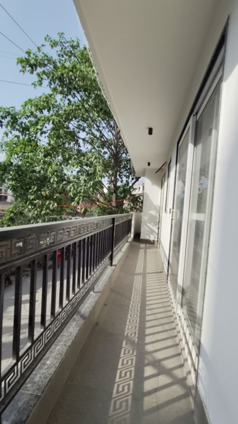 Balcony, saket 2 Bedroom 800 Sq.Ft. Apartment In Saket Delhi 10377108