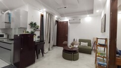 2 BHK + Basement Apartment For Rent in Saket